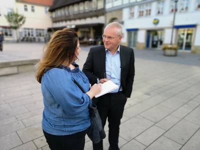 Wahltag und Wahlabend - Noch während der Wahlparty gab Stefan Thiele der Braunschweiger Zeitung ein Interview.