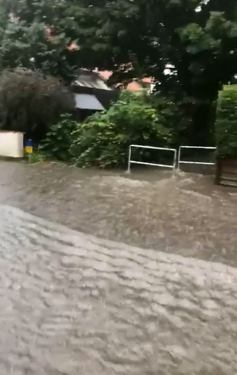 Überflutung des Gerichtswegs in Königslutter am 15.08.2020